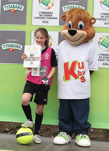 Aleksandra Dziurda - Najlepsza Zawodniczka turnieju Z Podwórka Na Stadion o Puchar Tymbarku, kategoria U10 